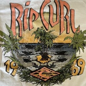 🌊RIPCURL🌊 vintage-style graphic tee